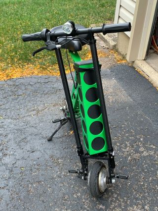 Urb - E Gp Electric Scooter Rare Green Edition 15mph 20 Mile Range