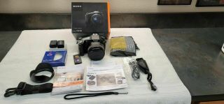 Rarely Sony Cyber - Shot Rx10 20.  2 Mp Camera (kit W/ 24–200 Mm F2.  8 Zeiss)