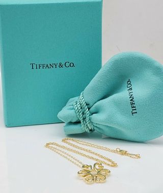 Rare Tiffany & Co.  18k Gold Paloma Picasso Loving Heart Pendant Medallion