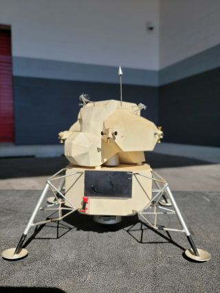 RARE Apollo Lunar Module Contractor ' s Model by Grumman 5