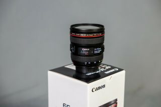 Canon Ef 24 - 70 Mm F/4l Is Usm Lens - Rarely - Great