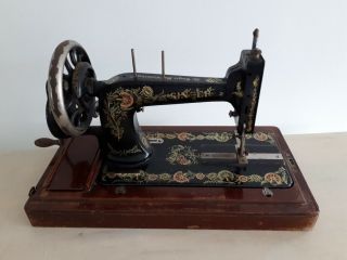 Rare 1911 model Singer 48k Ottoman Hand Crank sewing machine F1526510 3