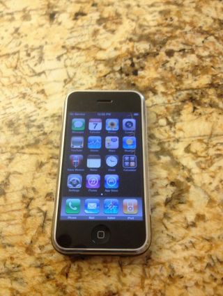Rare Collectable 1st Gen Apple Iphone 2g 8gb With Stand & Cord