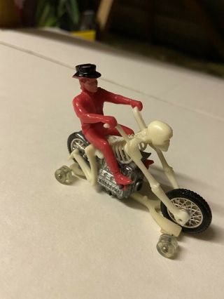Hot Wheels Rrrumblers Rumblers Bone Shaker With Red Top Hatted Rider.  Rare Combo