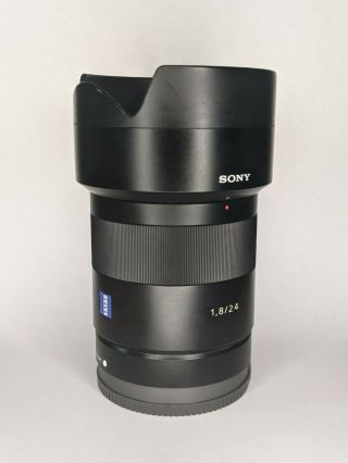 Sony Zeiss Sonnar T 24mm F/1.  8 Za E - Mount Lens (rarely)