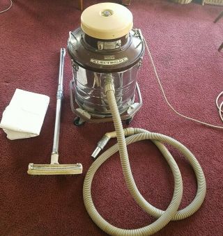 Rare - Electrolux Vacuum Model Cb With Extra Bags And