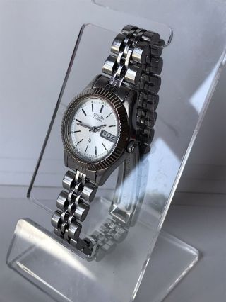 Citizen 1002 - R15097 Vintage Rare Wrist Watch Quartz Ladies Chronograph Date Day 3