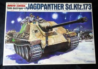 Vintage And Rare 1/24 Bandai German Ww2 Jagdpanther Sd.  Kfz.  173 R/c Model Kit