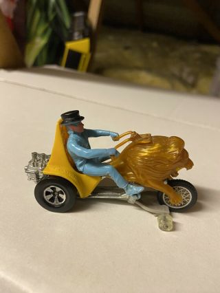 Hot Wheels Rrrumblers Rumblers Centurion Pale Blue Top Hatted Rider.  Rare Combo