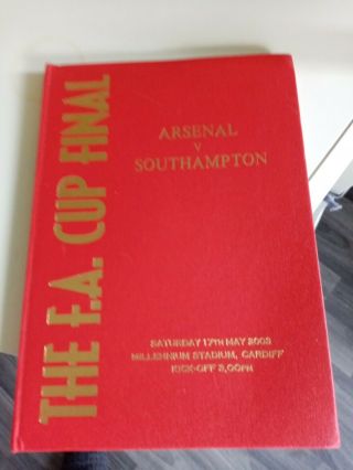 Arsenal V Southampton Rare Red Hardback Edition Fa Cup Final 17/5/2003 Cond