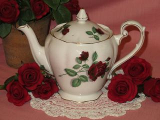 Teapot Roses Royal Standard Red Velvet Bone China England Vintage Rare