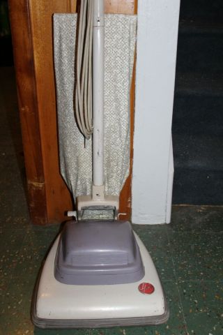 Rare Vintage Hoover 33 Convertible Upright Vacuum Cleaner Metal Base