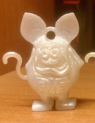 Rare Vintage 1960’s Pearl White Rat Fink Gumball Ring Charm,  Perfect