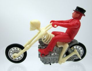 Vtg 1973 Hot Wheels Rrrumblers Bone Shaker W Rare Red Pink Face Rider Rumblers