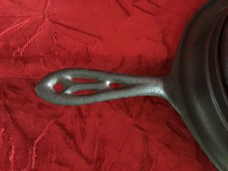 Rare Antique Griswold No.  8 Cast Iron Waffle ALL MARKED Fancy Handle 4