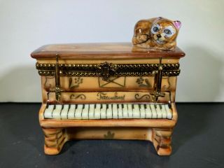 Rare Limoges Trinket Box Peint Main Hand Painted Cat On A Piano.
