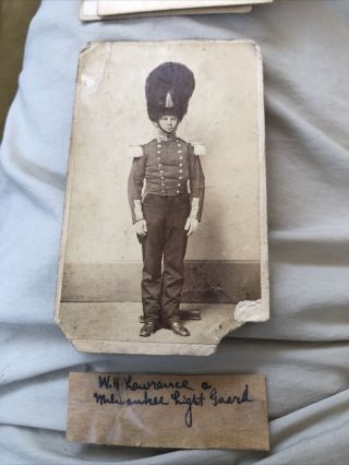 Rare Cdv Civil War Soldier Photo Of Id’d Milwaukee Light Guard Member In Uniform