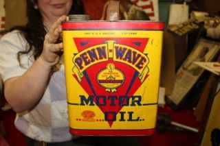 Rare Vintage Penn Wave 2 Gallon Metal Motor Oil Can Gas Station Sign
