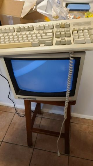 " Rare " Vintage Tandy Rgb High Resolution Color Monitor Cm - 11 With Keyboard