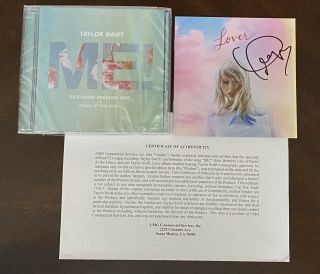 In Hand Rare Taylor Swift Autographed Signed Lover Booklet,  Me Cd Single W/