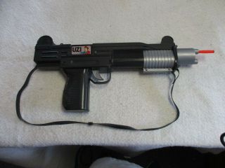 Vintage Rambo? Uzi Machine Gun Made In Hong Kong Rare Bad Guy Hg Toys