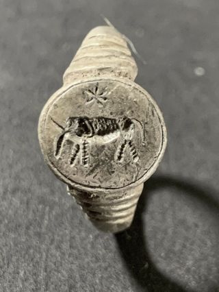 Rare Ancient Roman Solid Silver Seal Ring Depicting Elephant - Circa 100 - 300 Ad