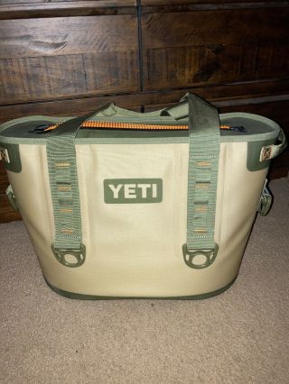 Yeti Hopper 20 Soft Side Cooler Rare: Field Tan / Orange