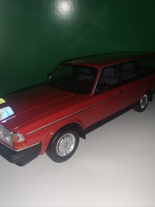 1/18 Bos Best Of Show Volvo 240 Gl 245 Estate 1985 Red Unboxed Rare