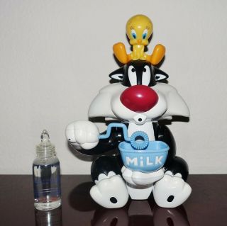 Rare Vintage Looney Tunes Sylvester And Tweety Bubble Blower Machine —