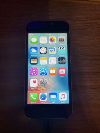 Apple Iphone Se - 64gb - Space Gray  (rare) Ios 9.  3.  2