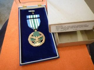 Us Joint Services Commendation Medal Set,  In Rare Clear Case Dated May 1965