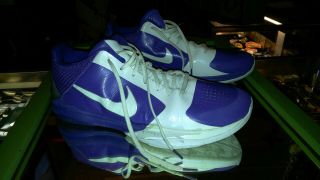 Kobe Bryant Shoes V 5 Purple White Rare Size 18 L.  A.  Lakers Nba Basketball