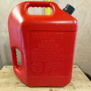 Rare Blitz Pre - Ban 6 Gallon 16 Oz.  Gas Can Model No.  11841 vintage 3