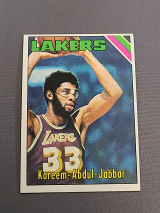 1975 - 76 Topps 90 Kareem Abdul - Jabbar Near Rare 1st Laker Card Crisp