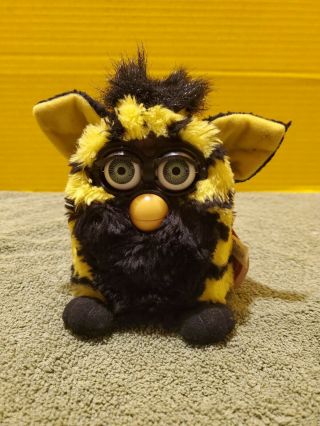 Refurb Rare Vintage 1998 Furby 70 - 800 Black & Yellow Bumblebee Glitched