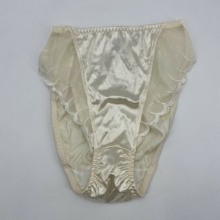 Vintage Olga Body Hi Cut Flutter Panty Large Cream Rare Nwot