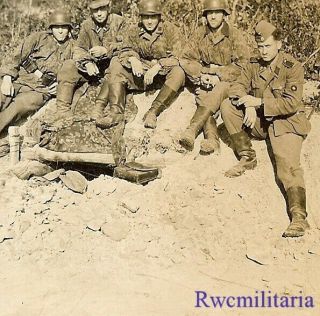 Rare Helmeted German Elite Waffen Troops W/ Camo Smocks Posed At The Front