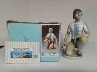 Rare Lladro Soccer Player Figurine W/ball & Box No.  5200