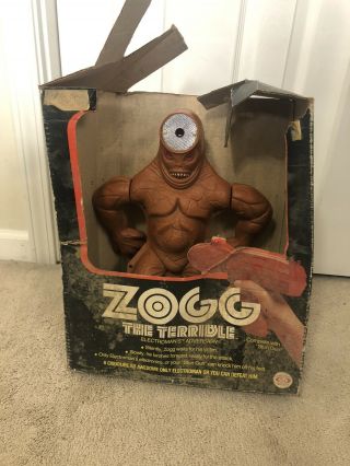 (rare) Vintage Zogg The Terrible 16 " Tall 1977 Ideal Toy Corporation.