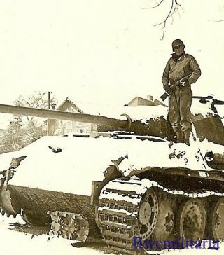 Rare Us Soldier W/ Rifle On German Pzkw.  V Panther Panzer Tank In Winter
