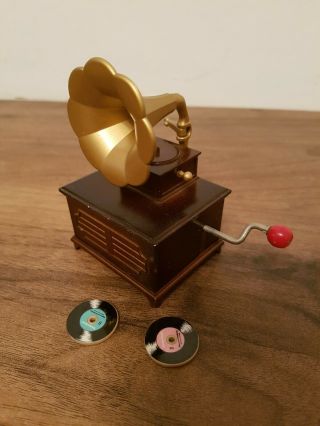 Vintage Rare Sylvanian Families Wind Up Musical Box Gramophone With 2 Records