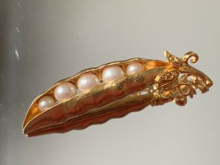 Vintage Trifari Gold Tone With Faux Pearls Peas In A Pod Brooch,  Rare Brooch