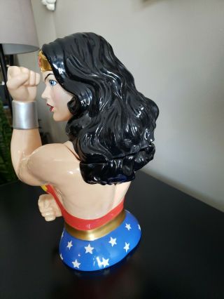 Wonder Woman Limited Edition Ceramic Cookie Jar DC Comics Warner Bros.  Rare 51 2