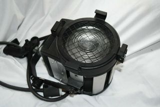 Altman 650l Fresnel Light Lighting Fixture With Good Bulb And Clamp Rare 515