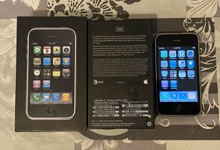 Apple Iphone 3g Ios 2.  0 Gsm A1241 (box) Rare