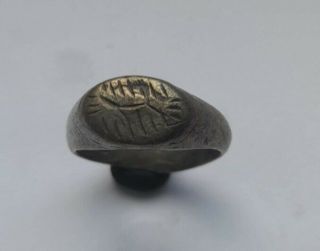 Rare Late Roman Silver Ring With Geometric Design On Bezel 400 - 500 Ad