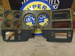 1973 - 1987 Chevy Truck Cluster Gauge Bezel Rare 1973 Woodgrain With Ac Cond