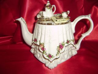 Rare Vintage Royal Albert Old Country Roses Cardew Designed Teapot,  Full Size
