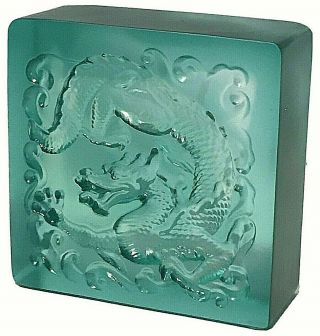 Tittot Rare 琉園 Art Studio Green Crystal Dragon Paperweight Square Cube