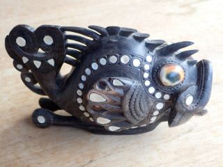 Rare Trobriand Islands Mother Of Pearl Hand Carved Fish